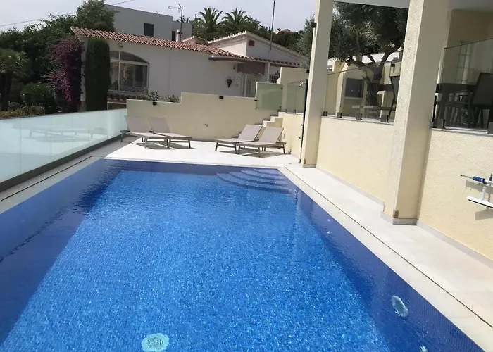 Ref Zar07 Villa