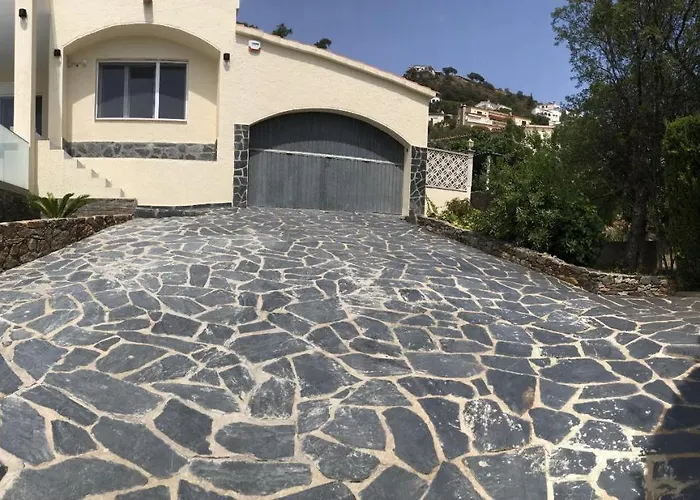 Ref Zar07 Villa